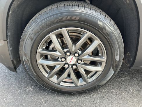 Used 2018 GMC Acadia SLT AWD/4WD image 11