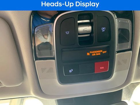 Certified 2025 Hyundai Tucson Limited AWD/4WD image 10