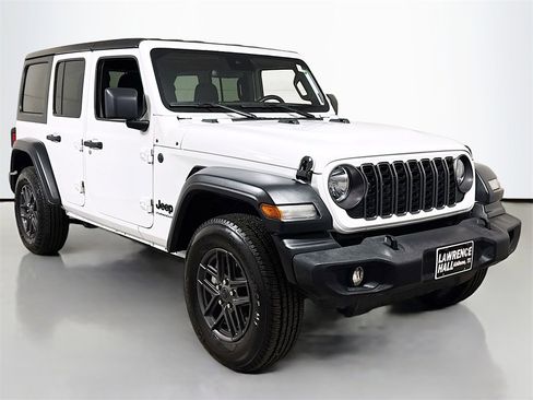 Used 2024 Jeep Wrangler Sport S image 3