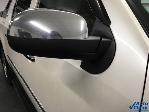 Used 2011 Chevrolet Avalanche LTZ image 28