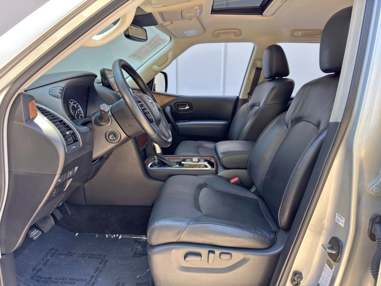 Used 2021 Nissan Armada SL w/ Captain's Chairs Package AWD/4WD image 17