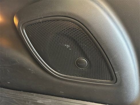 Used 2022 Jeep Compass Trailhawk w/ Sun and Sound Group image 18