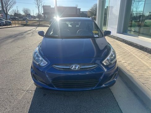 Used 2016 Hyundai Accent SE image 3