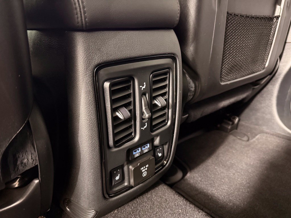 Used 2020 Dodge Durango R/T w/ Trailer Tow Group IV AWD/4WD image 18