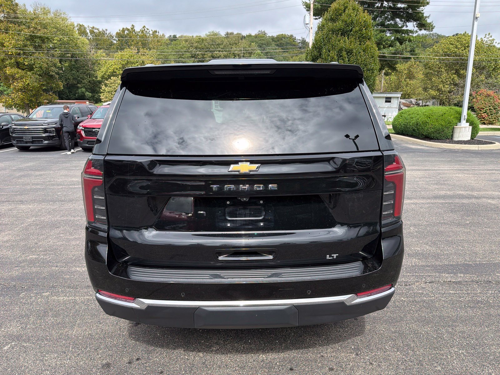 Used 2025 Chevrolet Tahoe LT AWD/4WD image 4