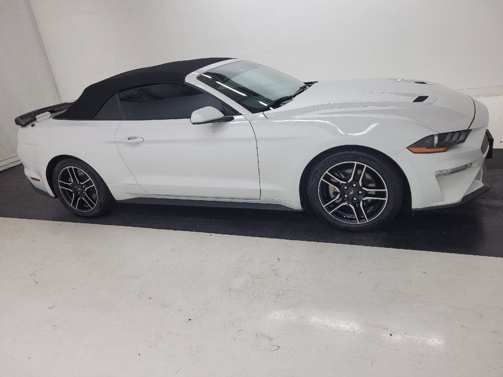 Used 2021 Ford Mustang Premium RWD image 11