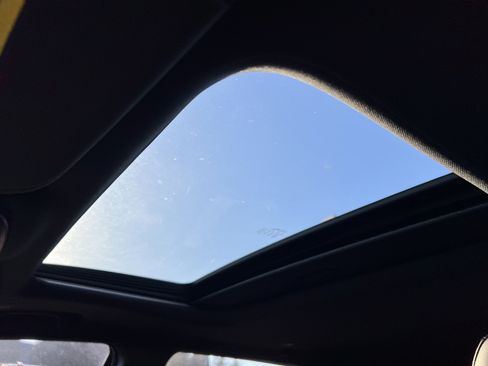 Used 2018 Jeep Grand Cherokee Altitude image 11