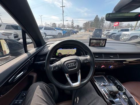Used 2019 Audi Q7 3.0T Premium w/ Cold Weather Package image 18