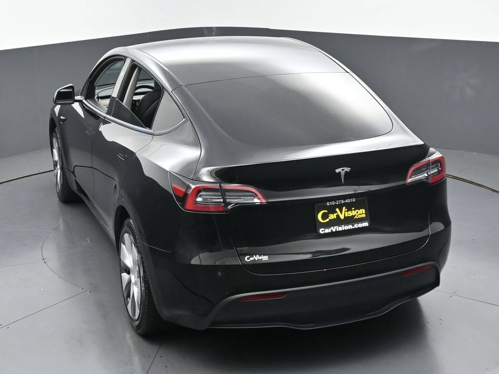Used 2023 Tesla Model Y 2WD image 38