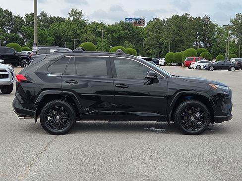 Used 2024 Toyota RAV4 SE w/ Convenience Package AWD/4WD image 6