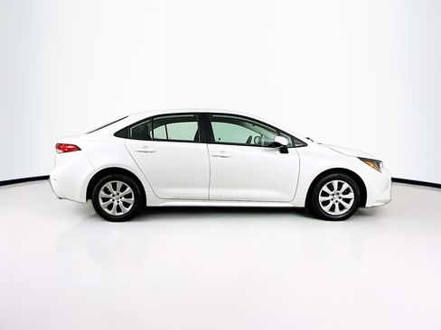 Used 2025 Toyota Corolla LE image 10