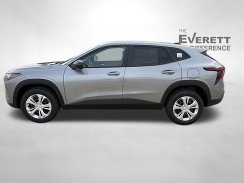 New 2026 Chevrolet Trax LS w/ Driver Confidence Package FWD image 4