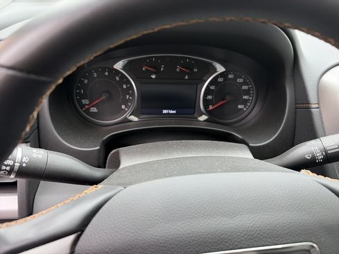 Certified 2024 GMC Terrain AT4 w/ Tech Package AWD/4WD image 10