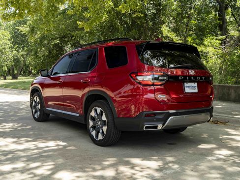 Used 2026 Honda Pilot Elite image 7