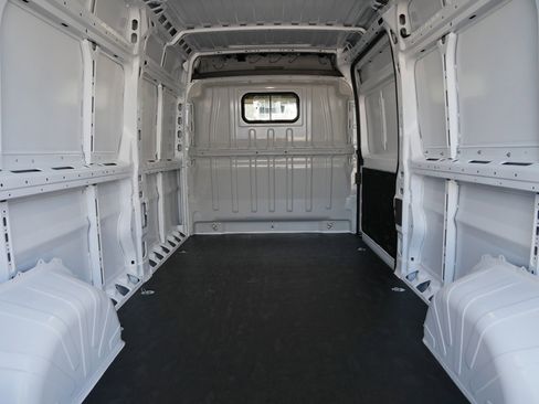 New 2026 RAM ProMaster 2500 w/ Convenience Group image 9