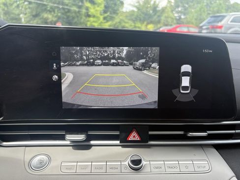 Used 2023 Hyundai Elantra Limited w/ Cargo Package image 32