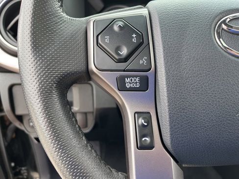 Used 2018 Toyota Tacoma Limited image 22