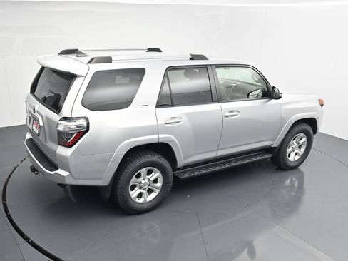 Used 2022 Toyota 4Runner SR5 Premium AWD/4WD image 31