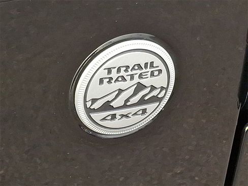 Used 2022 Jeep Gladiator Overland w/ Popular Equipment Package image 31