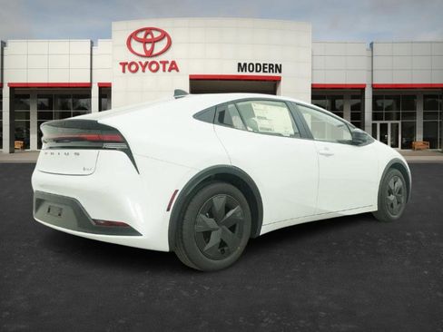 New 2026 Toyota Prius LE image 21