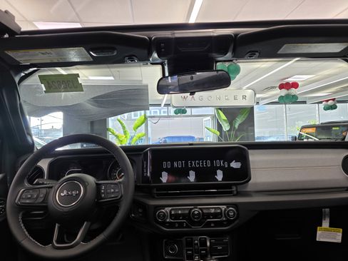 New 2025 Jeep Wrangler Unlimited Sport image 11