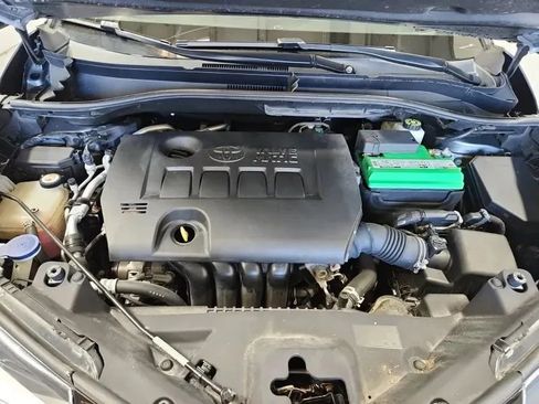 Used 2018 Toyota C-HR XLE image 33