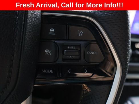 Used 2025 Toyota Tundra Platinum AWD/4WD image 27