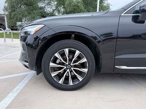 Certified 2023 Volvo XC60 B5 Plus AWD/4WD image 9