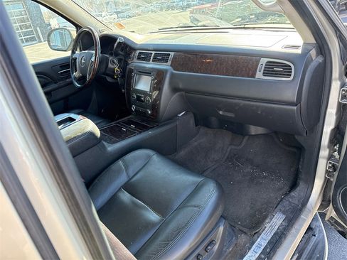 Used 2014 GMC Yukon XL Denali image 15