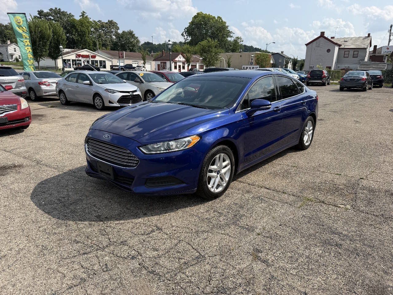 Used 2015 Ford Fusion SE FWD image 1