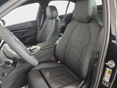 New 2026 BMW 530i xDrive w/ M Sport Package AWD/4WD image 15
