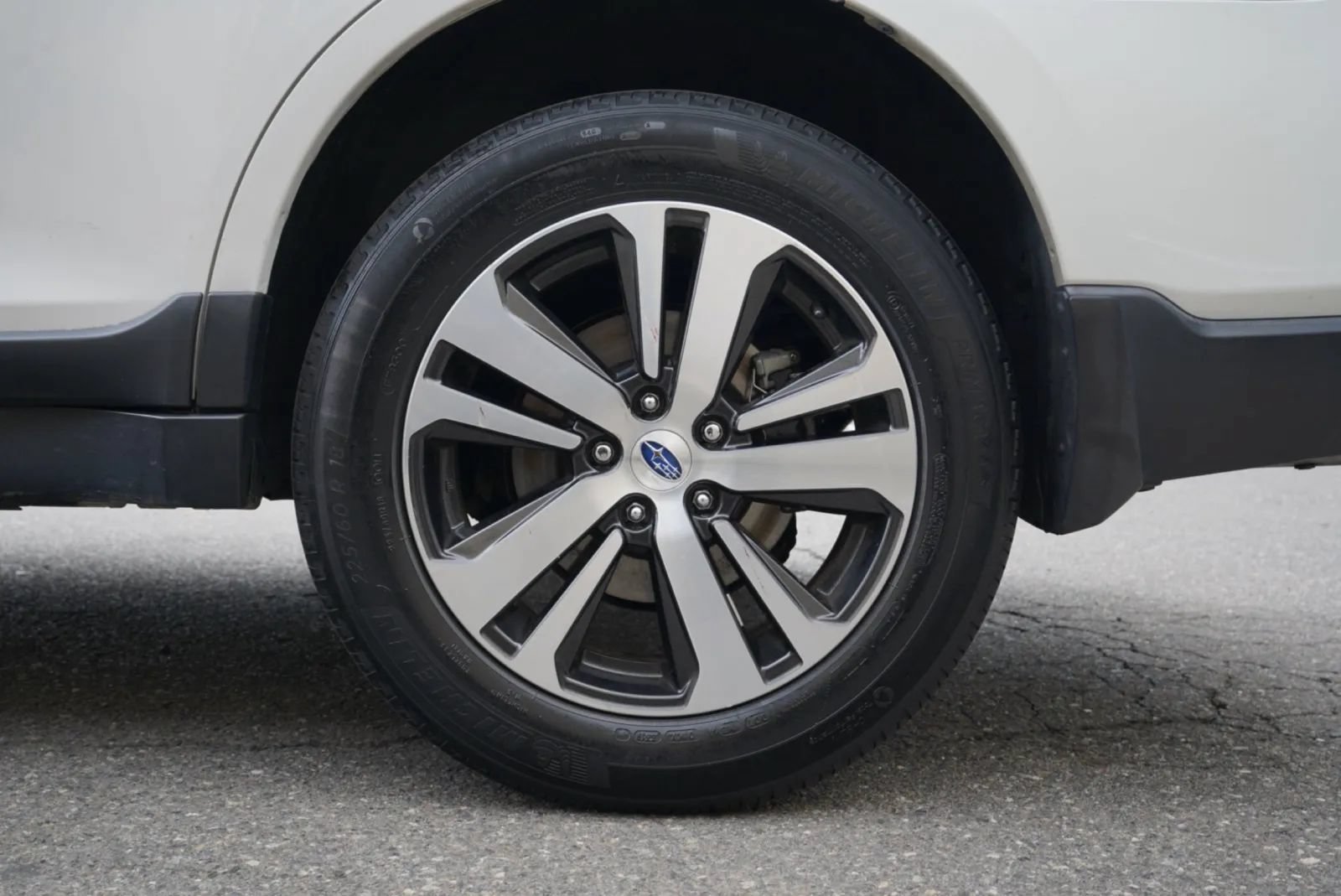 Used 2018 Subaru Outback 2.5i Limited w/ Popular Package #2 AWD/4WD image 16