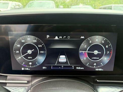 Used 2024 Kia Carnival SX Prestige image 4