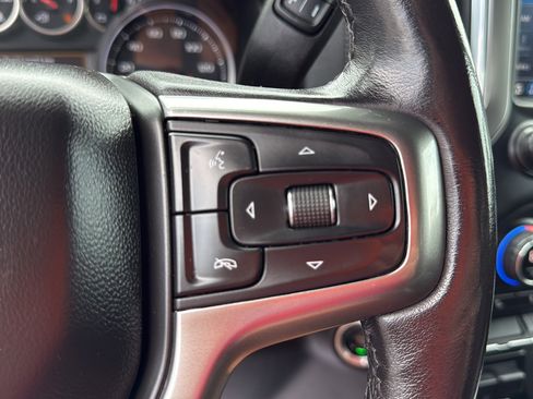 Used 2021 Chevrolet Silverado 1500 LT AWD/4WD image 23