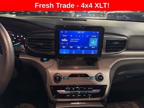 Used 2023 Ford Explorer XLT w/ Equipment Group 202A image 11