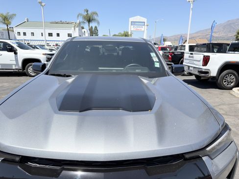 Used 2024 Chevrolet Colorado ZR2 w/ ZR2 Convenience Package III AWD/4WD image 49