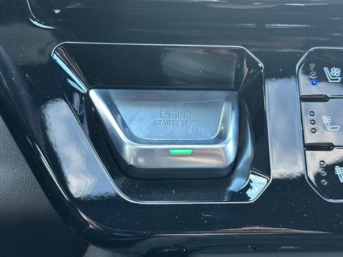 Used 2025 GMC Sierra 3500 AT4 w/ AT4 Premium Plus Package AWD/4WD image 25