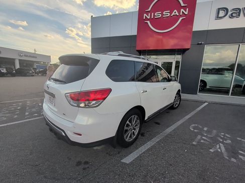 Used 2014 Nissan Pathfinder SL w/ SL Premium Package image 6
