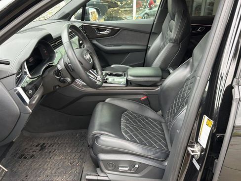 Used 2023 Audi SQ7 Premium Plus w/ Executive Package image 12
