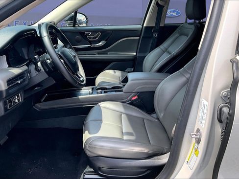 Used 2023 Lincoln Corsair FWD image 21