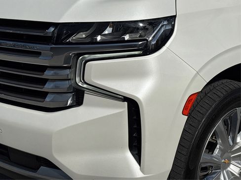 Used 2022 Chevrolet Tahoe High Country image 14