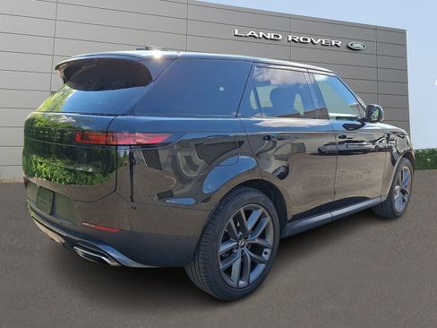 Used 2024 Land Rover Range Rover Sport SE AWD/4WD image 2