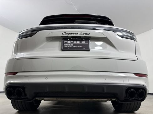 Certified 2023 Porsche Cayenne Turbo AWD/4WD image 19
