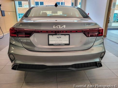 Used 2024 Kia Forte LXS FWD image 6