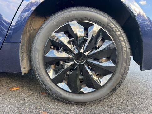 Used 2023 Toyota Corolla LE image 9