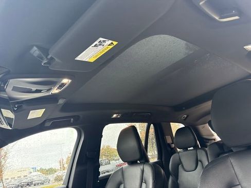 Used 2019 Volvo XC90 T6 Momentum image 25
