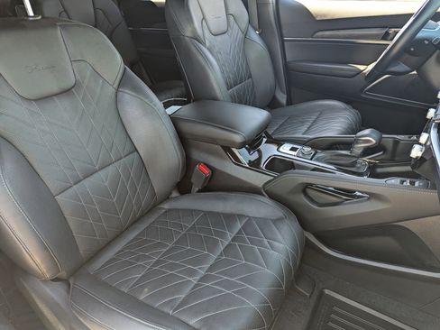 Certified 2025 Kia Telluride SX X-Line AWD/4WD image 8