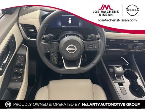 Used 2024 Nissan Rogue SL w/ SL Premium Package image 23