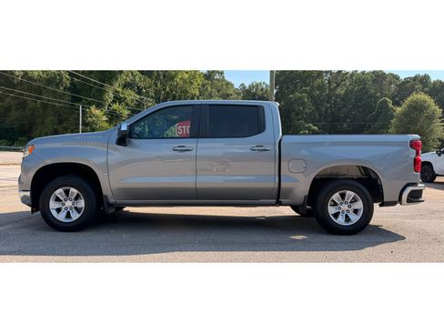 Used 2025 Chevrolet Silverado 1500 LT RWD image 3
