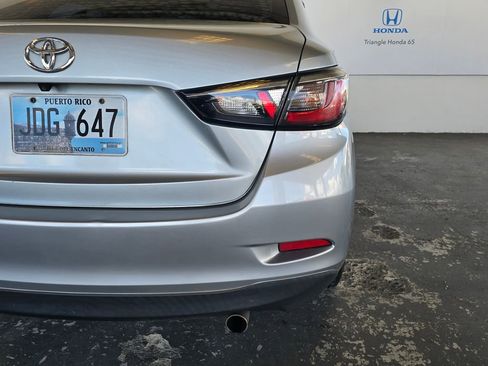 Used 2019 Toyota Yaris L FWD image 15